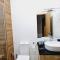 Apartamento encantador com piscina e vista mar