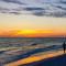 Charming Studio Unit Across from Lido Key Beach - Сарасота