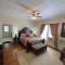 Carriage House - Medina Suite 1