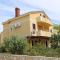 Apartment in Stara Novalja with sea view, balcony, air conditioning, WiFi (4897-2)