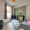 Brent House - 4 bedroom home close to shops, harbour & beaches