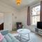 Brent House - 4 bedroom home close to shops, harbour & beaches
