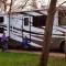 Luxury American RV with Hot Tub - West Chiltington