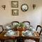 Historic Family Cottage - Central Frome