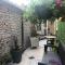 Large Cottage, Beach, Pubs Shops, Netflix, BBQ, Dog Friendly