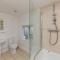 Rocester Rest close to Alton Towers & JCB, Netflix - Rocester