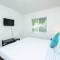 Spacious entire Apartment with Free Parking - Hollywood