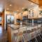 Updated 5 Bedroom 3 bathroom townhome Slopeside at 1849 Condos 671 sleeps 10