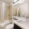 Sonesta Simply Suites Hampton
