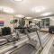 Sonesta Simply Suites Hampton