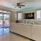 Spacious Miami Retreat with Grill, Pool and Dock! - ميامي