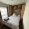 Impeccable 4-Bed Caravan in Clacton-on-Sea - Clacton-on-Sea