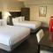 Americana Modern Hotel - Redding