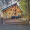 Wandering Elk Cabin Retreat with Golf Access! - Пеквуд