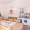 Gorgeous Home In Mezquitilla With Wifi