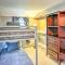 Sweetwater Hideaway - Blocks to Lake Erie!