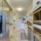 Pool and Dock Access Lakefront Hot Springs Condo! - 温泉城