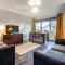 Balloch House -Spacious 3 bed house with on street parking