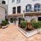 Puerto Banus luxurious apartment in the heart of the port