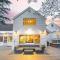 The Villa - Industrial Farmhouse with Hot Tub