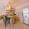 Fully Serviced Apartment at Regatta Living II - 905