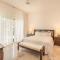 Go away to this charming apt at Sublime w private jacuzzi included