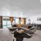 Luxury Pool Villa // 5BD 4BA