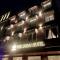 The Sarai, Hotel