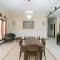 Urbanview Hotel Griya Surya Malang by RedDoorz