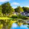 Lakeside Lodge, Green Hill Farm Holiday Village - Salisbury