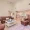 Classy Getaway with Deck and Yard Less Than 1 Mi to Beach - Ривергед