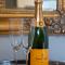 Stunning Yew Tree Cottage