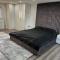 Penthouse Style Luxury 2 Bedroom House has Hot-Tub, extra fees apply