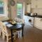 3-bedroom home with free parking