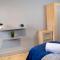 City Centre 2 Bed Flat Sleeps 3 for Work and Leisure with Free Wifi by Amazing Spaces Relocations Ltd - 沃灵顿