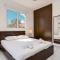 Lovely 2 Bedroom Family Apartment w/ Pool