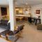 West End Precinct 2 Bedroom Apartment close to walkway and ocean - 新普利茅斯