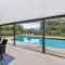 Private Backyard Oasis! Hot Tub & Salt Water Pool! - Sarasota