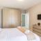 New & central located 3 Double bedroom apartment - Close to all amenities