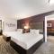 Clarion Inn & Suites Across From Universal Orlando Resort - Orlando
