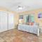 Flip Flop Bungalow with Pool Flip Flop Bungalow with Pool