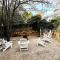 Sunnyside Luxurious 4BR Art Villa, Fireplace, Village 2mins