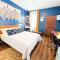 ITH San Diego Mission Beach Backpacker Hostel