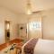 Inverdoorn Game Reserve Lodge