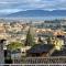 Central Huge terrazza Duomo With Spectacular Views - sleeps 6 - Spoleto