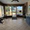 Hole Inn the Wall Hotel - Fort Walton Beach - Sunset Plaza - nearby Beaches & Hurlburt