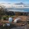 The Green Haven, 1 Minute Walk to the Beach and Restaurants, King Beds, Beach Amenities