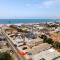 The Green Haven, 1 Minute Walk to the Beach and Restaurants, King Beds, Beach Amenities
