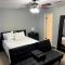 Modern 2 Bedroom Townhome Minutes from the Beach!!