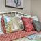 4 Mi to Beaches Cozy Studio in Port Richey!